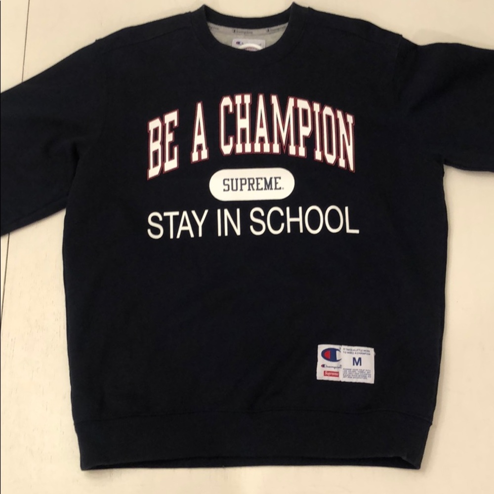 Supreme Champion Sweatshirt - M